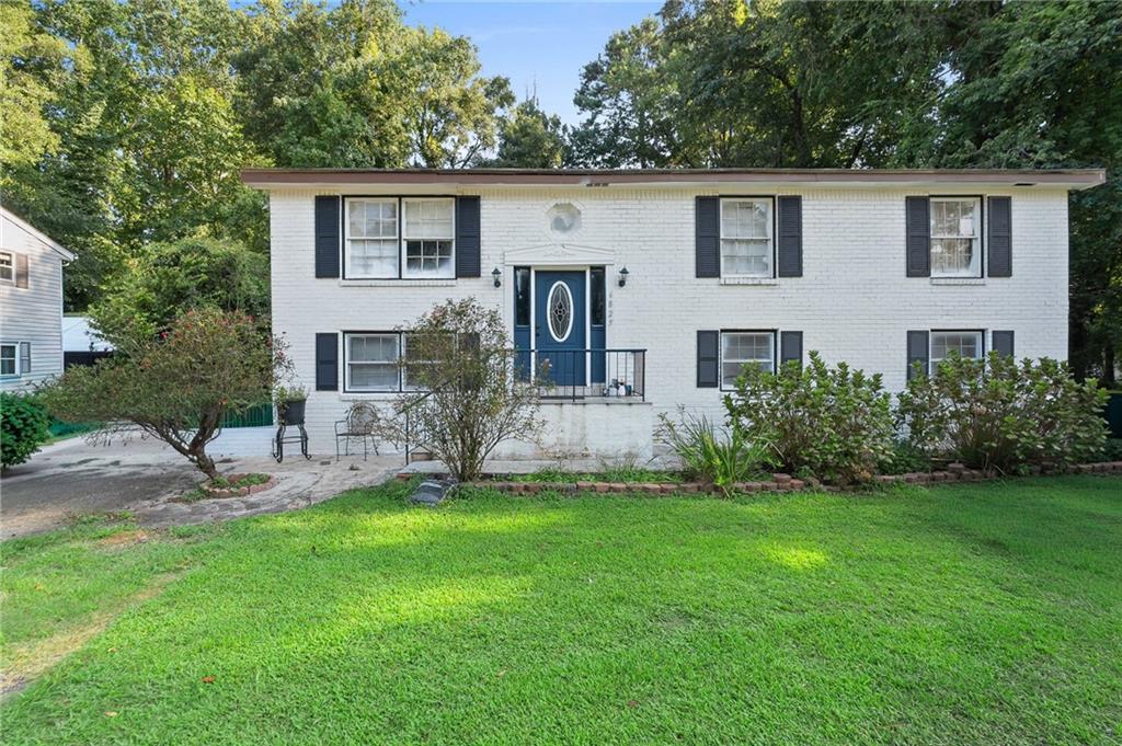 6825 Maddox Road Property Photo 1