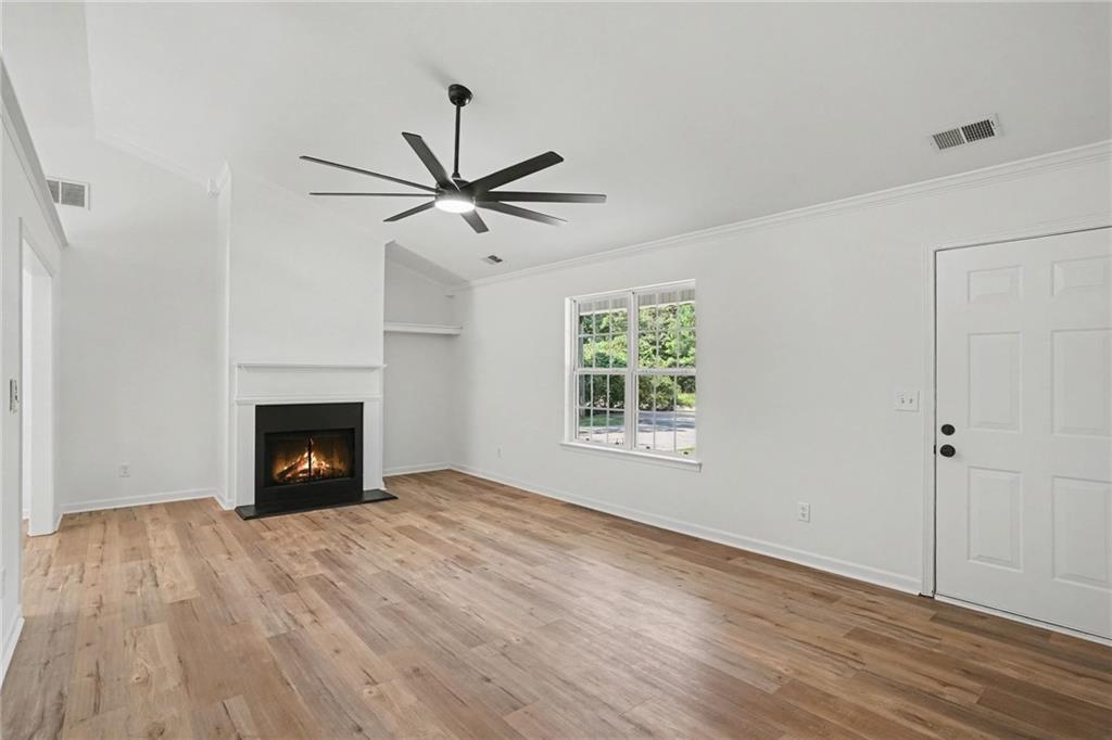 305 Veal Road Property Photo 5