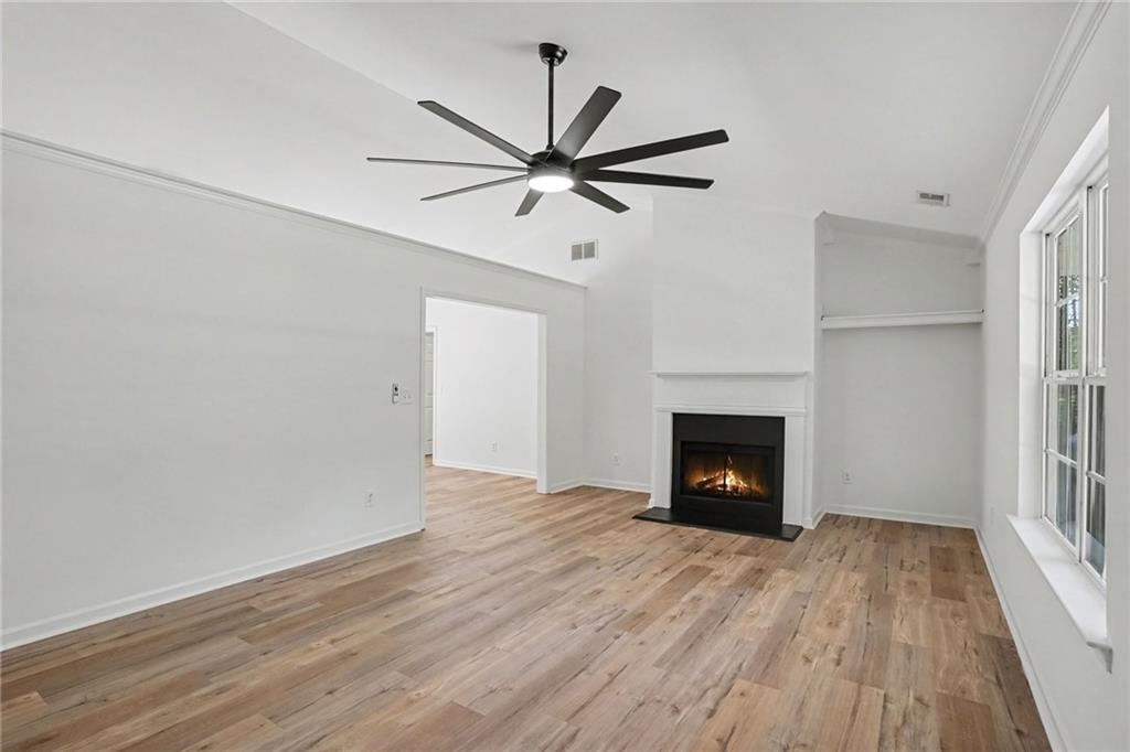 305 Veal Road Property Photo 6