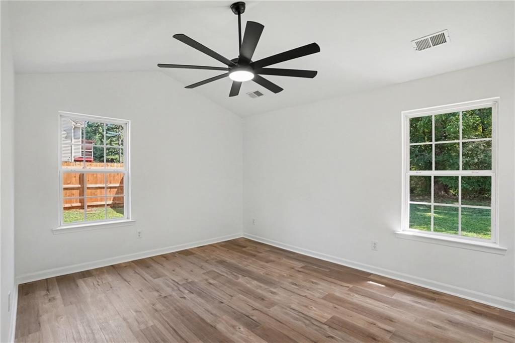 305 Veal Road Property Photo 12