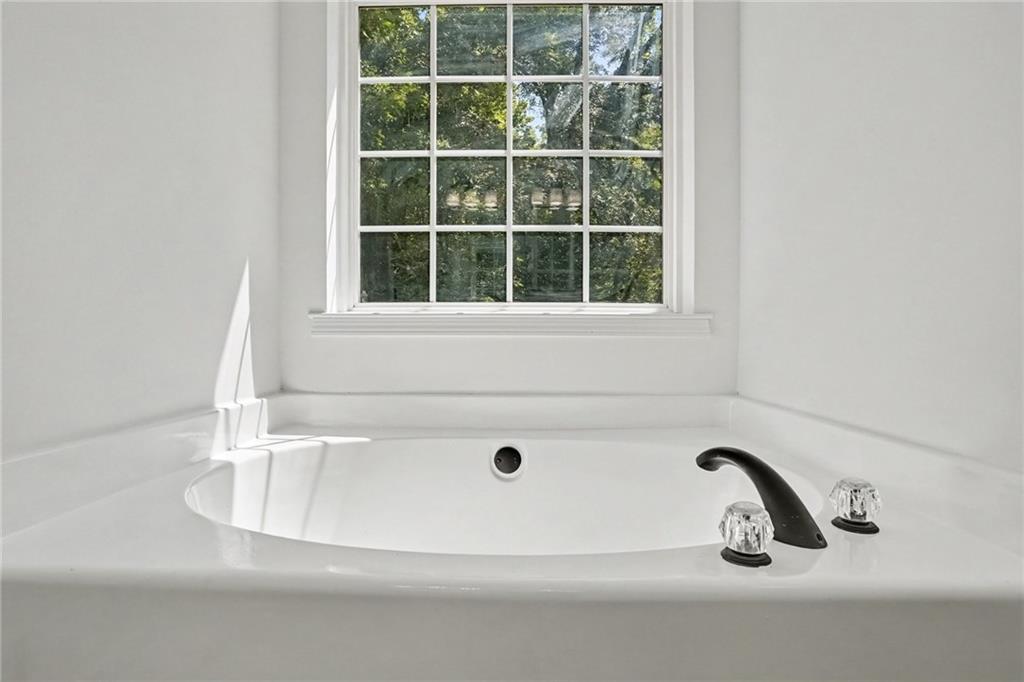 305 Veal Road Property Photo 15