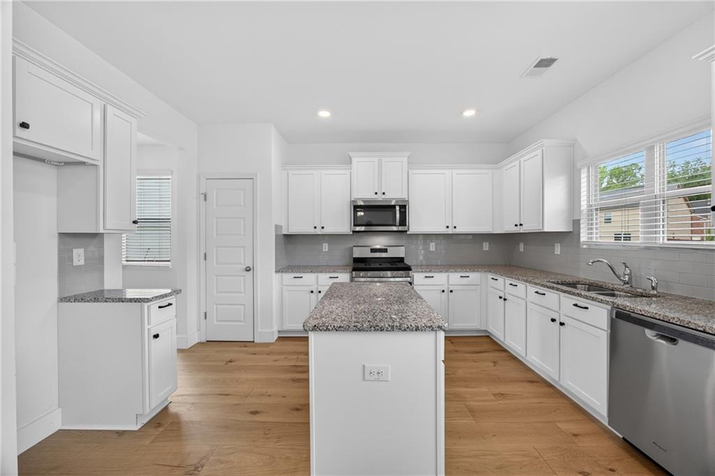 659 Azalea Bloom Drive Property Photo 9
