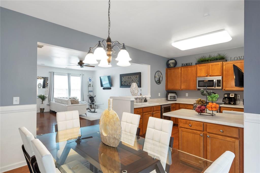 3010 Deerborne Court Sw Property Photo 11