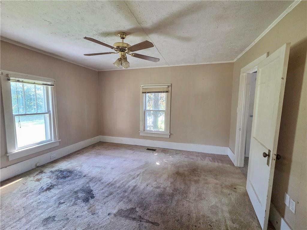 335 E Pine Street Property Photo 14