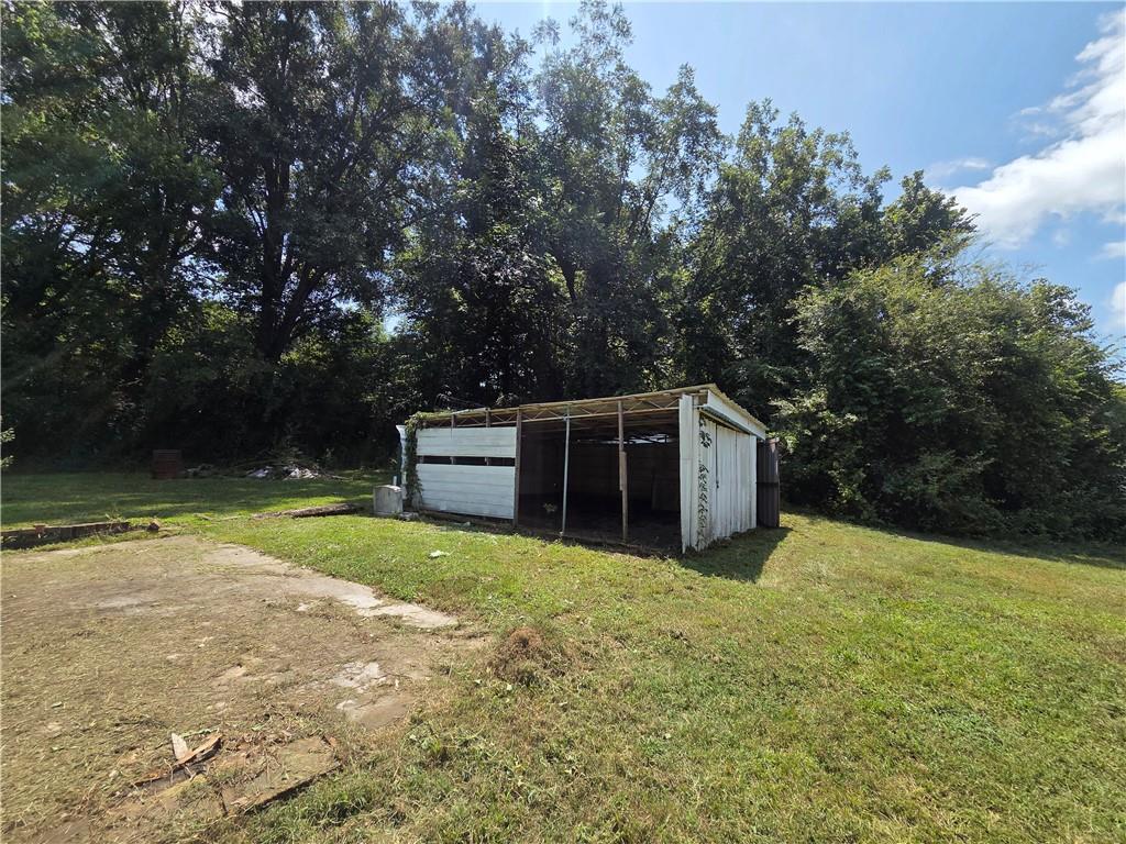335 E Pine Street Property Photo 16