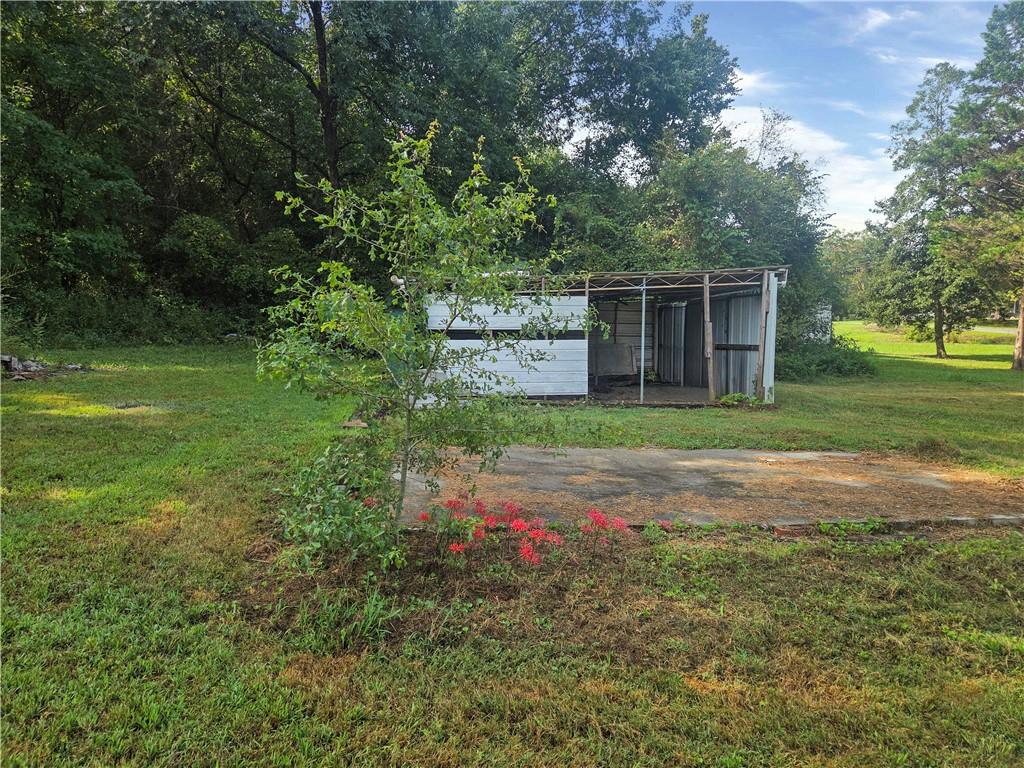 335 E Pine Street Property Photo 17
