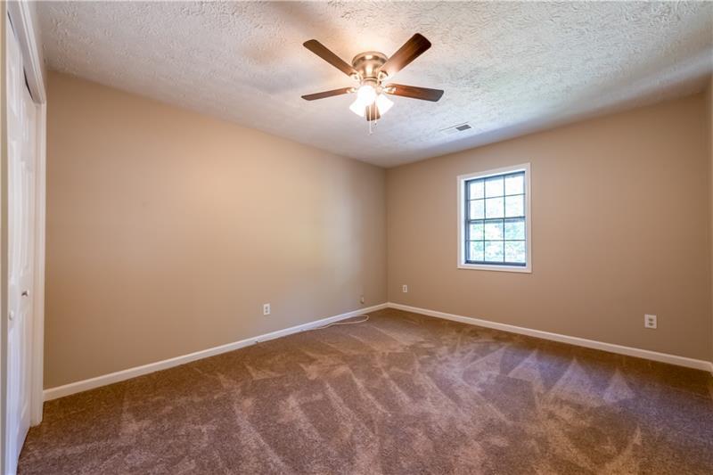 998 Ascot Court Property Photo 37