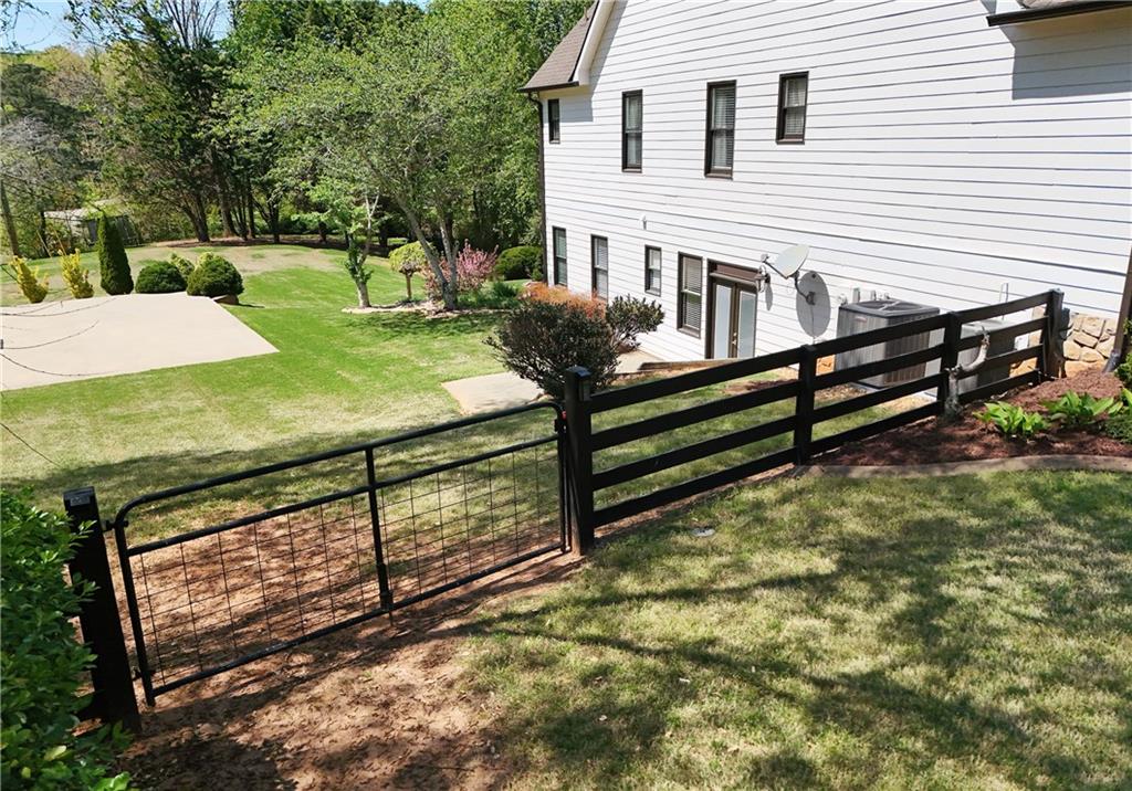 204 Lynn Lane Property Photo 26