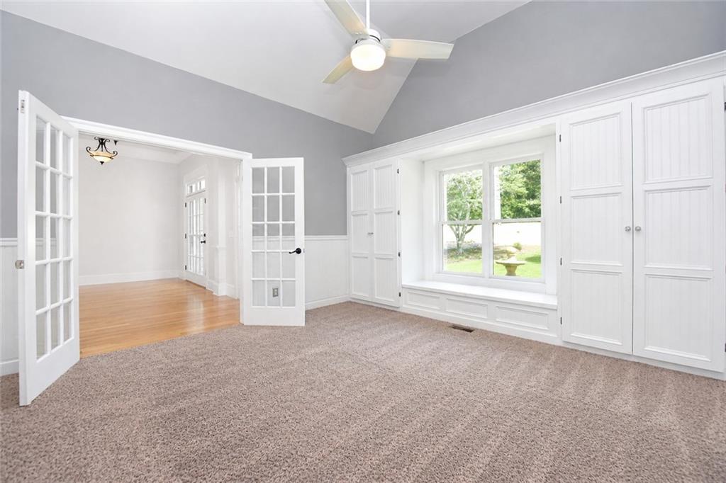 204 Lynn Lane Property Photo 33