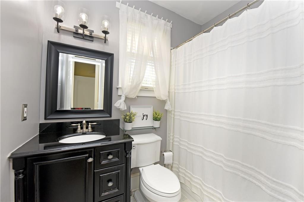 204 Lynn Lane Property Photo 36