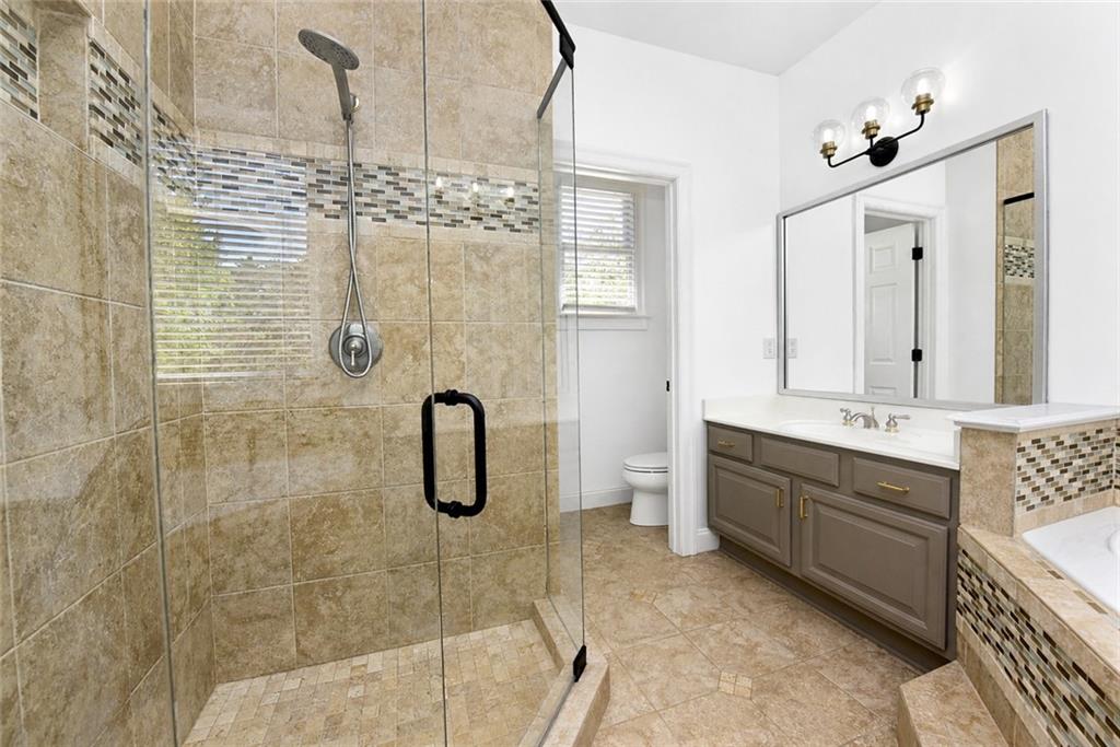 204 Lynn Lane Property Photo 40