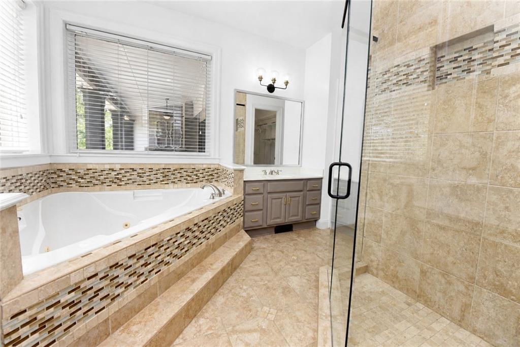 204 Lynn Lane Property Photo 42