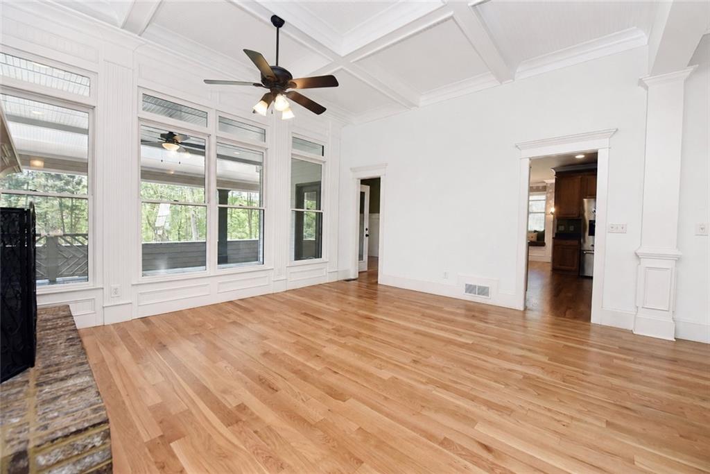 204 Lynn Lane Property Photo 45
