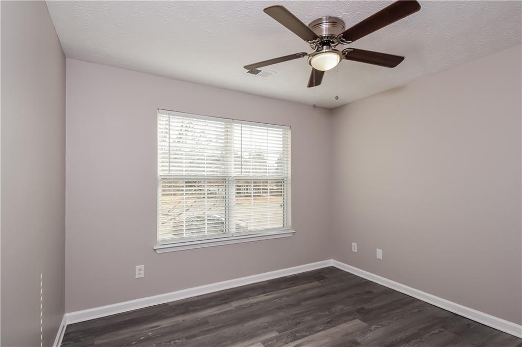 12 Hitchcock Station Ne Property Photo 10