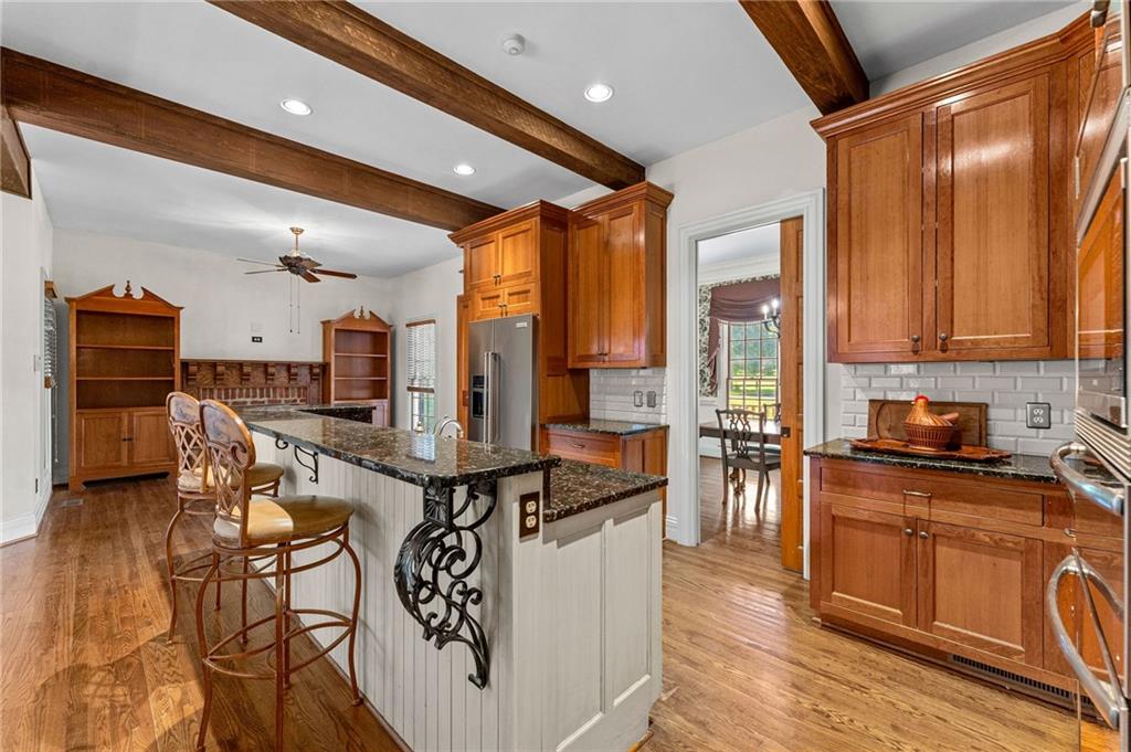 75 Rivercreek Crossing Property Photo 14