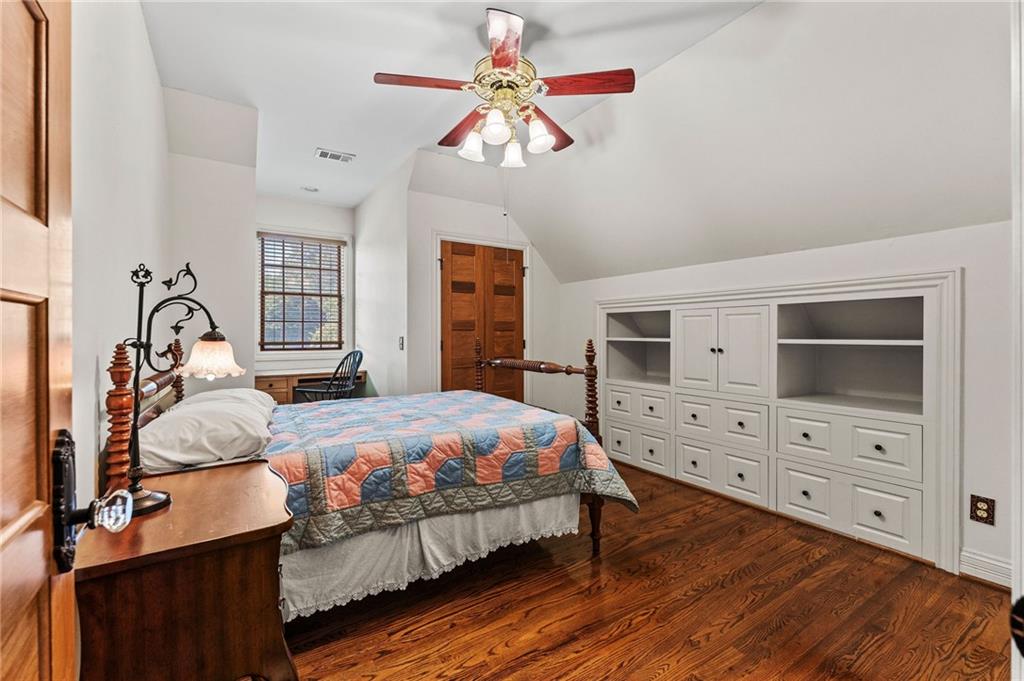 75 Rivercreek Crossing Property Photo 31