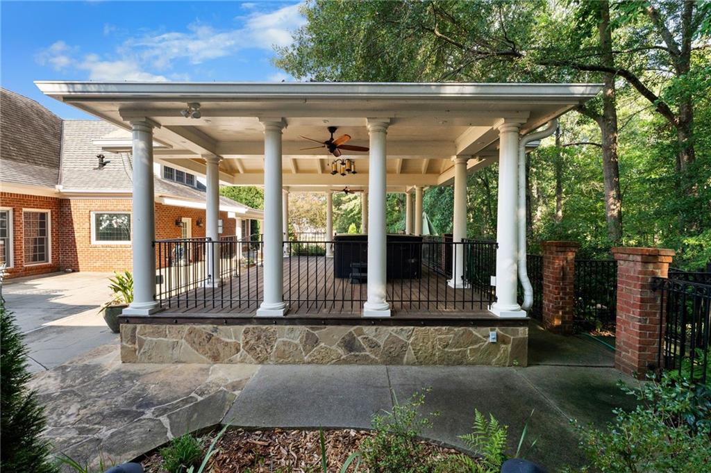 75 Rivercreek Crossing Property Photo 41