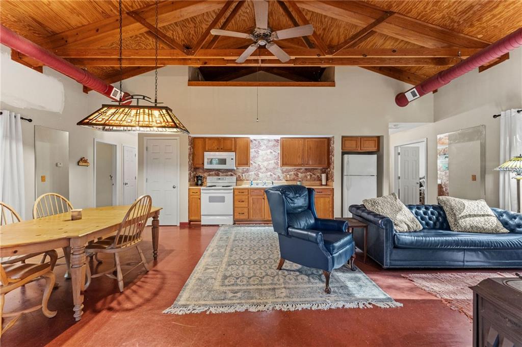 75 Rivercreek Crossing Property Photo 46