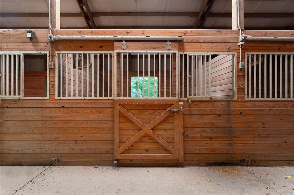 75 Rivercreek Crossing Property Photo 54