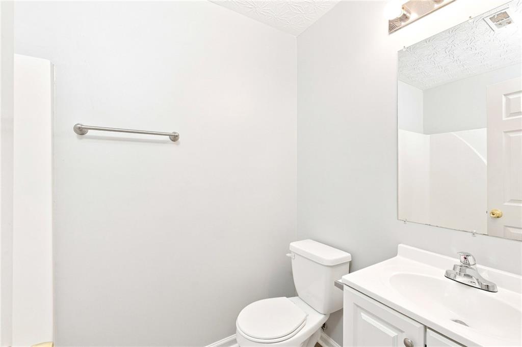 5604 Windfall Lane Property Photo 13