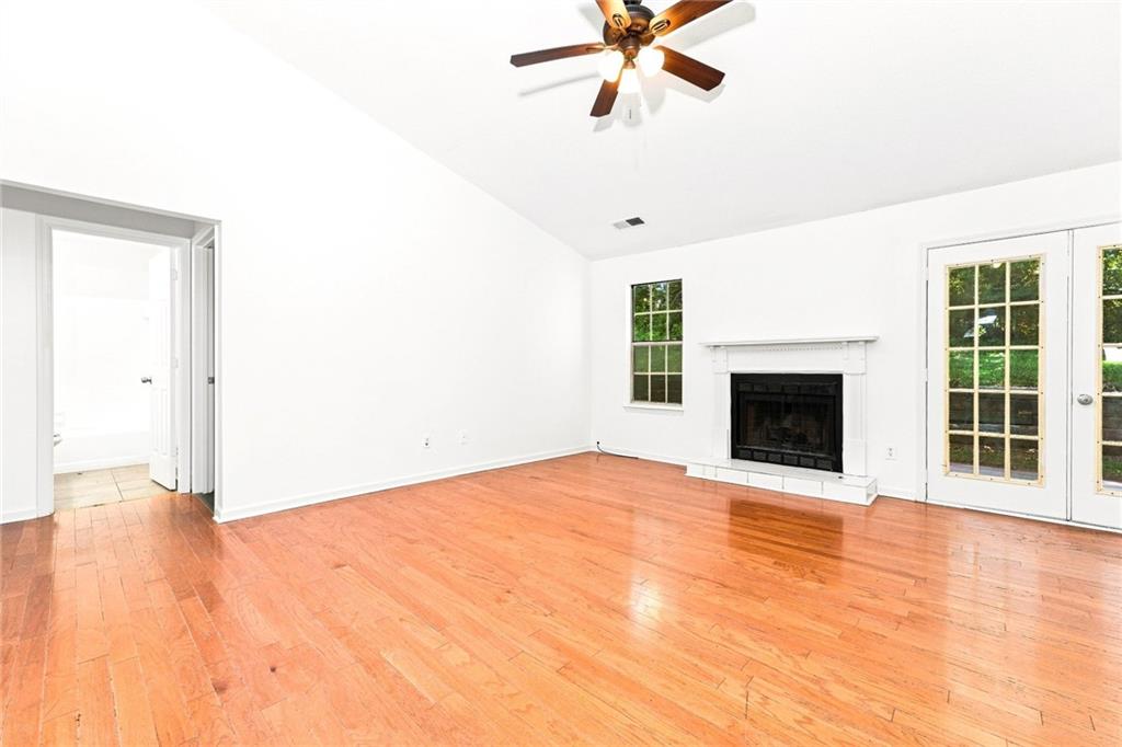 3061 Herscu Way Property Photo 4
