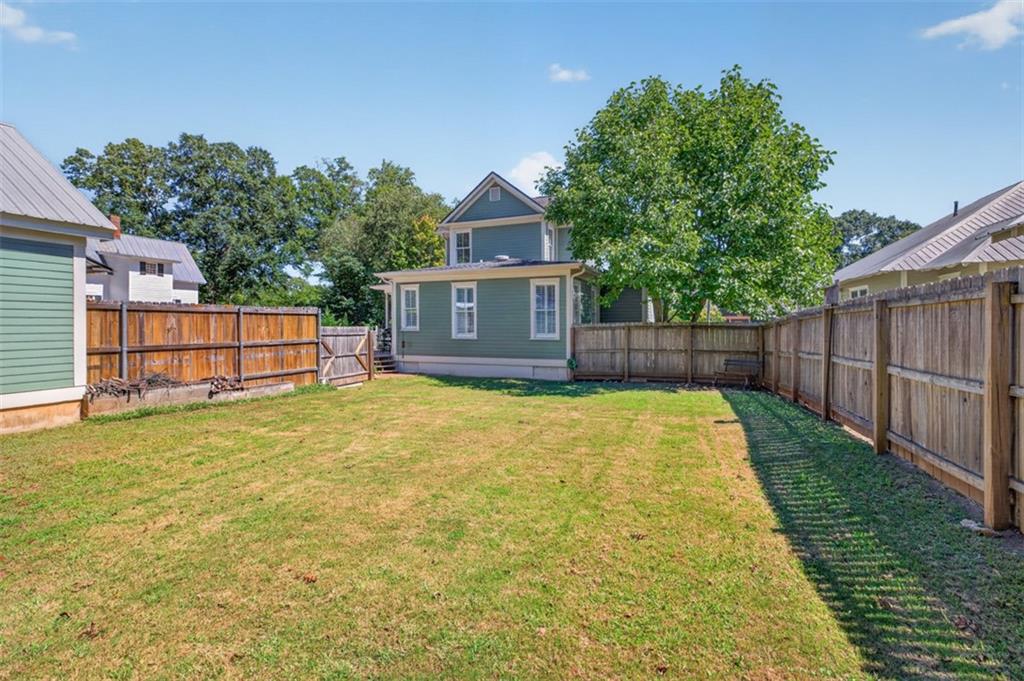 190 Elm Street Property Photo 25