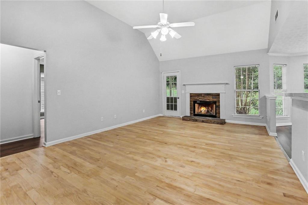 250 Dillion Drive Property Photo 14