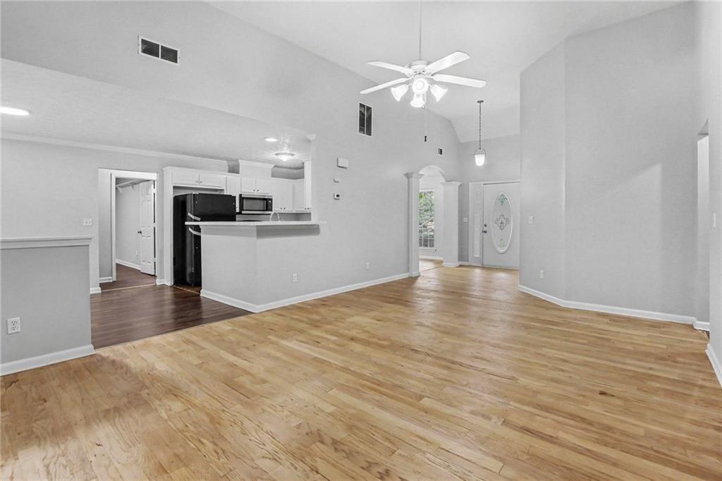 250 Dillion Drive Property Photo 16