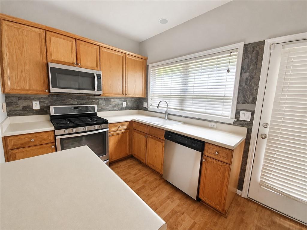 1560 Anna Ruby Lane Property Photo 2