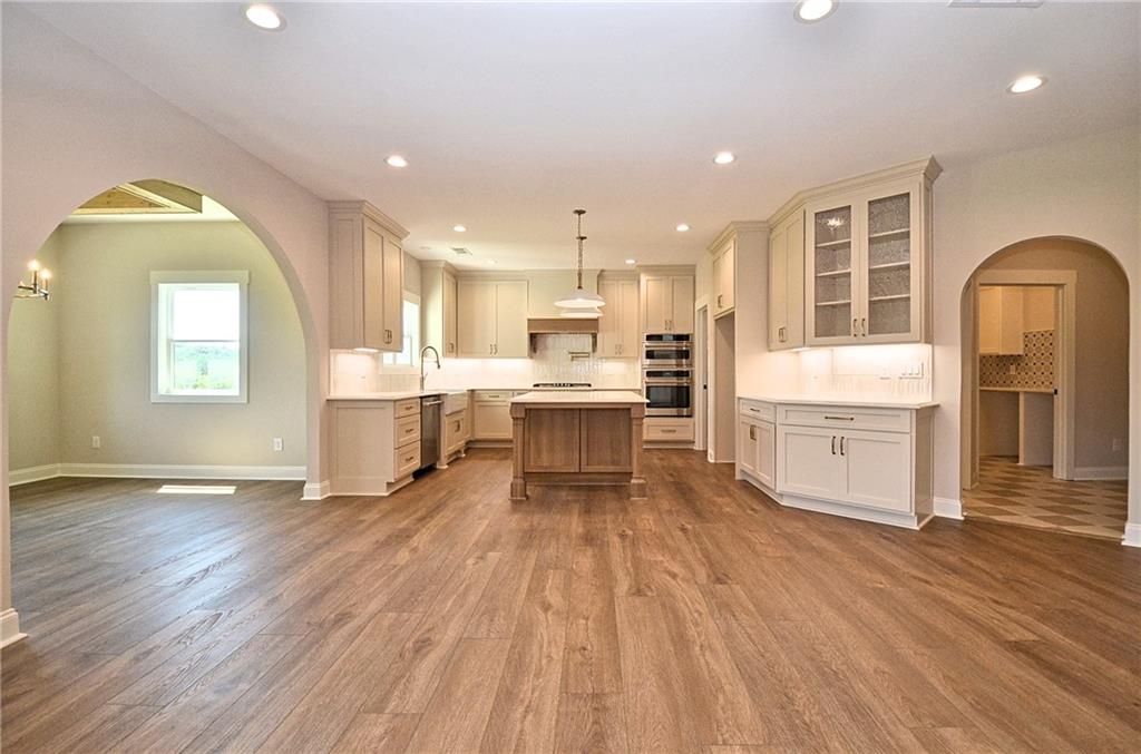 810 North Hampton Way Property Photo 16