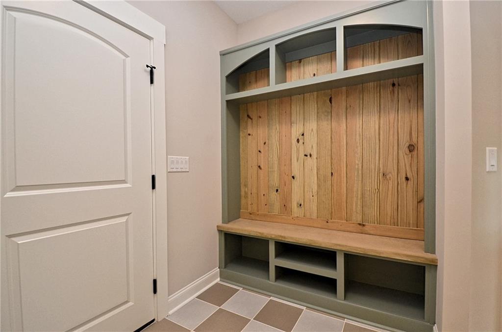 810 North Hampton Way Property Photo 25
