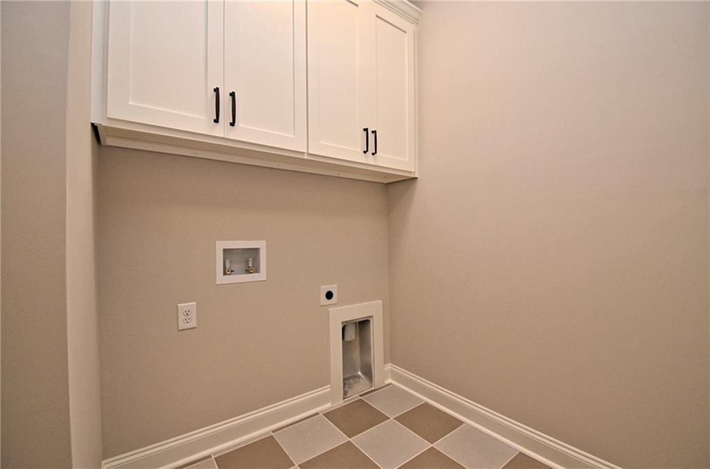 810 North Hampton Way Property Photo 27