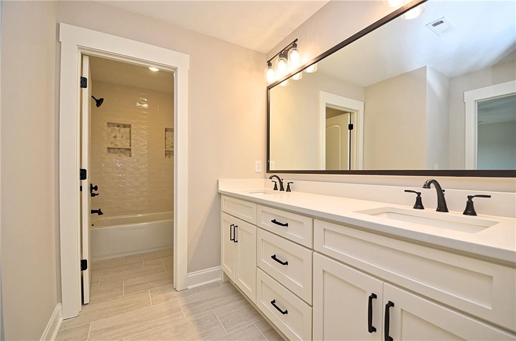 810 North Hampton Way Property Photo 43