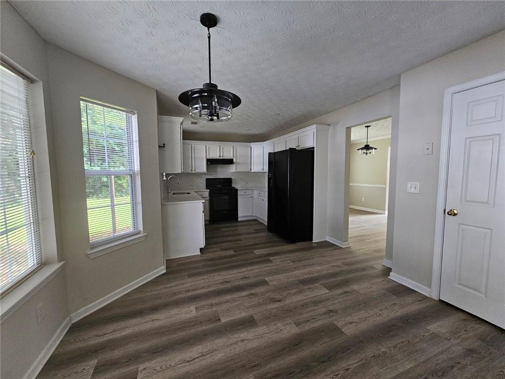 4493 Bridle Ridge Way Property Photo 2