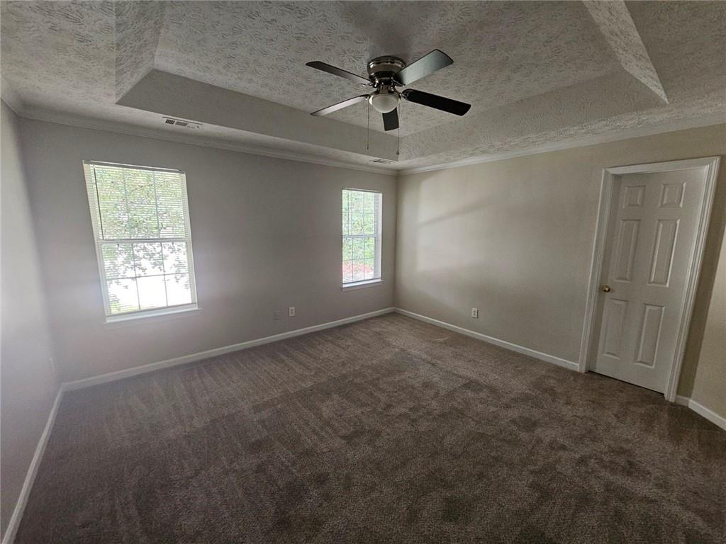4493 Bridle Ridge Way Property Photo 5