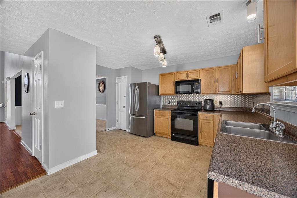 362 Summit View Drive Property Photo 7