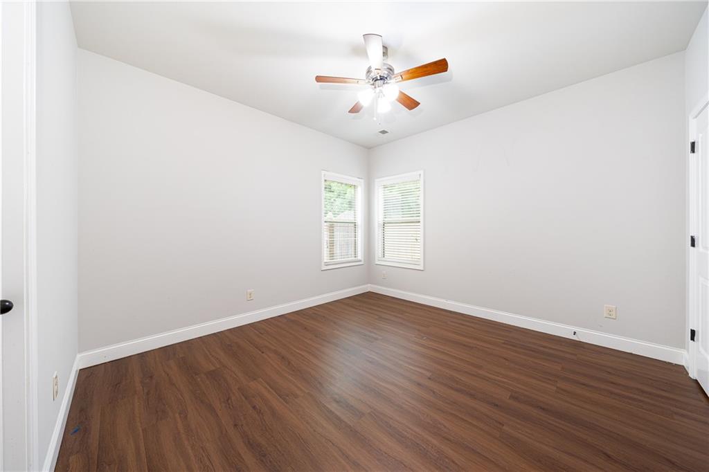 5543 Leaf Ridge Lane Property Photo 6