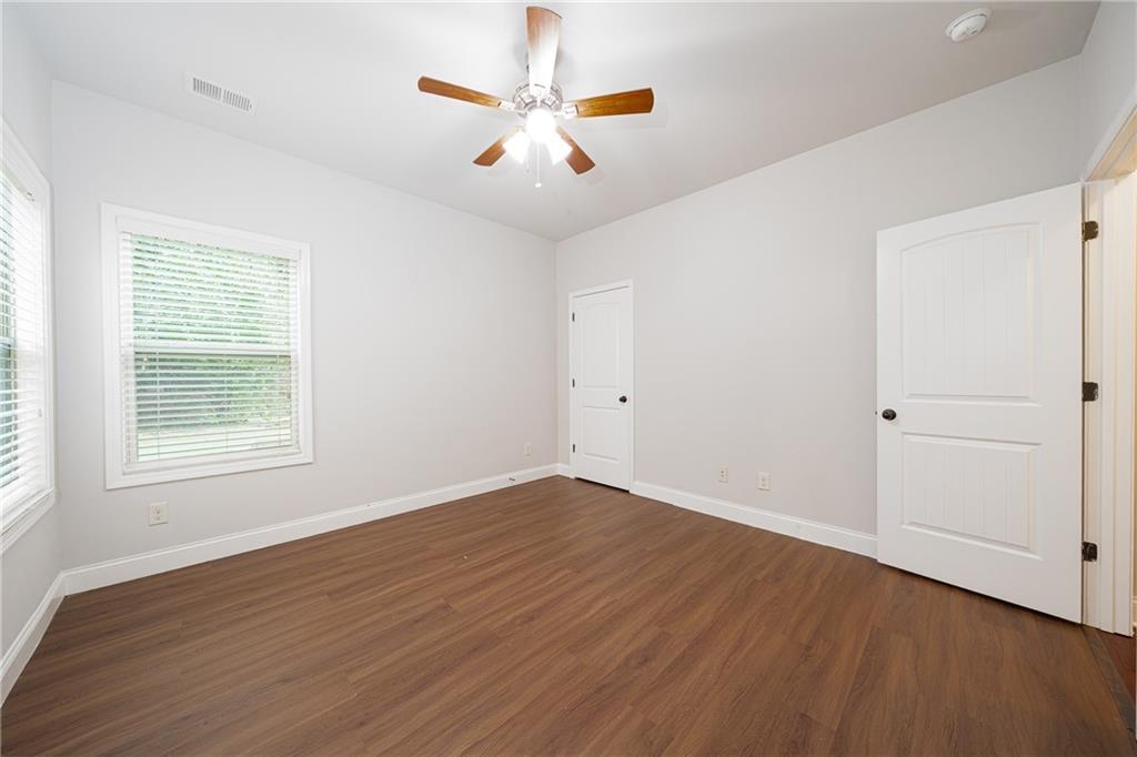 5543 Leaf Ridge Lane Property Photo 7