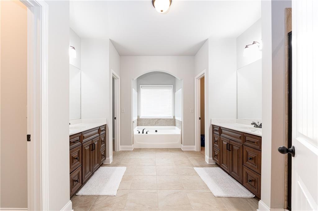 5543 Leaf Ridge Lane Property Photo 27