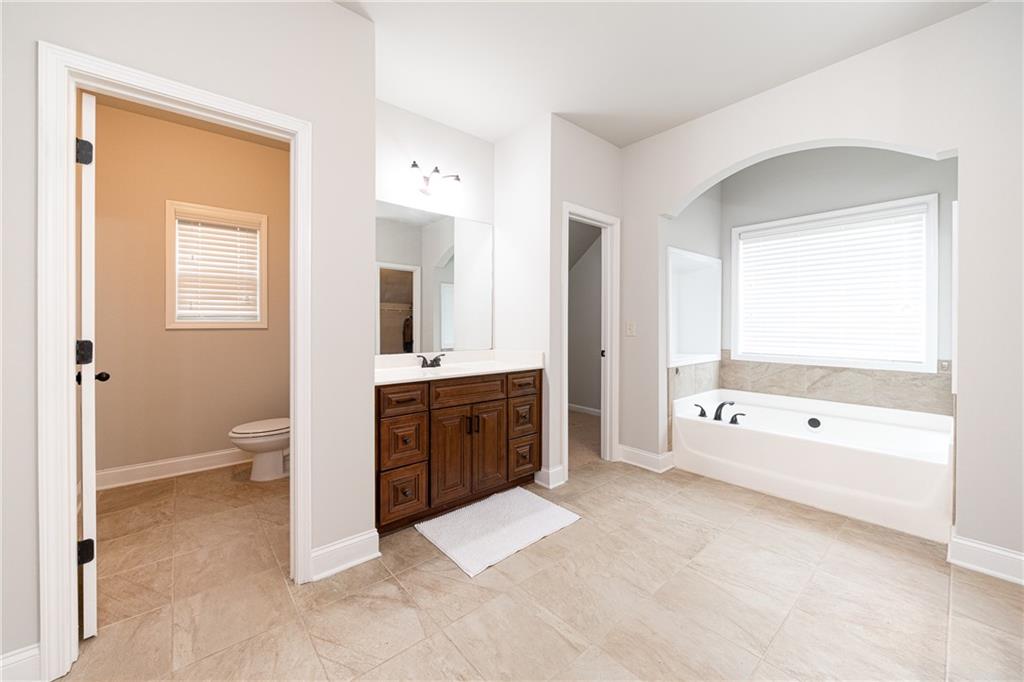 5543 Leaf Ridge Lane Property Photo 28