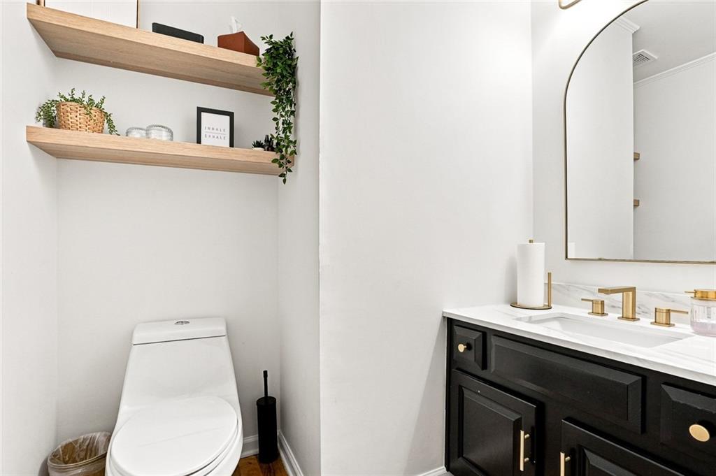 7826148 Property Photo 18