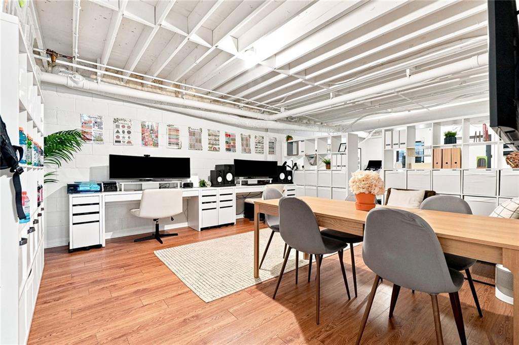 7826148 Property Photo 27