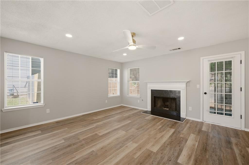 949 Redan Trace Property Photo 6