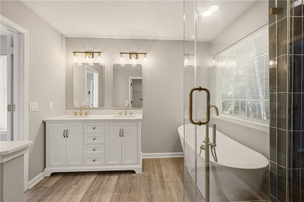 949 Redan Trace Property Photo 14
