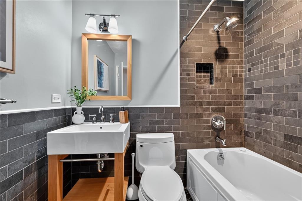 3659 Admiral Drive Property Photo 10