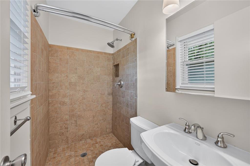 3659 Admiral Drive Property Photo 12