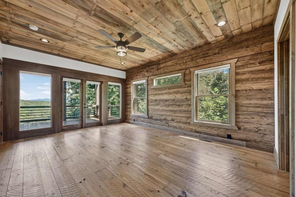 320 Amber Ridge Property Photo 25