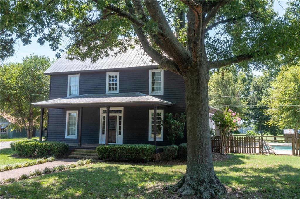 330 Park Road Property Photo 1