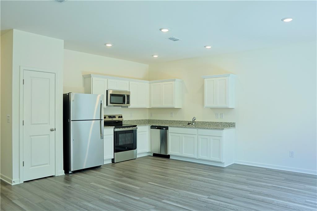 1006 Castanea Drive Property Photo 3