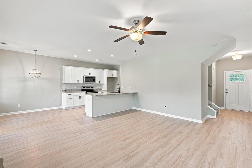 360 May Lane Property Photo 5